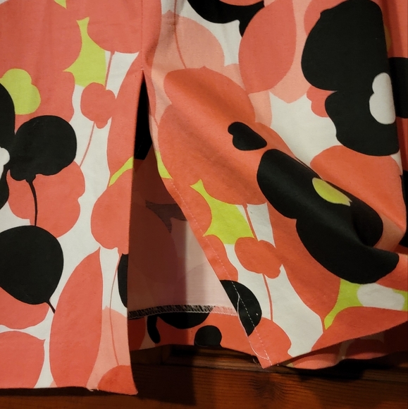 Sz8 Adorable floral spring skirt. No brand. Like new! - Picture 2 of 4